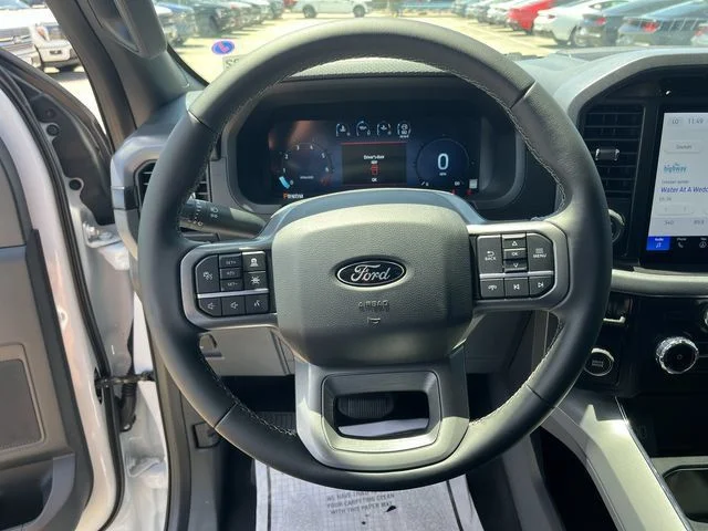 New 2026 Oxford White Ford XLT image 17