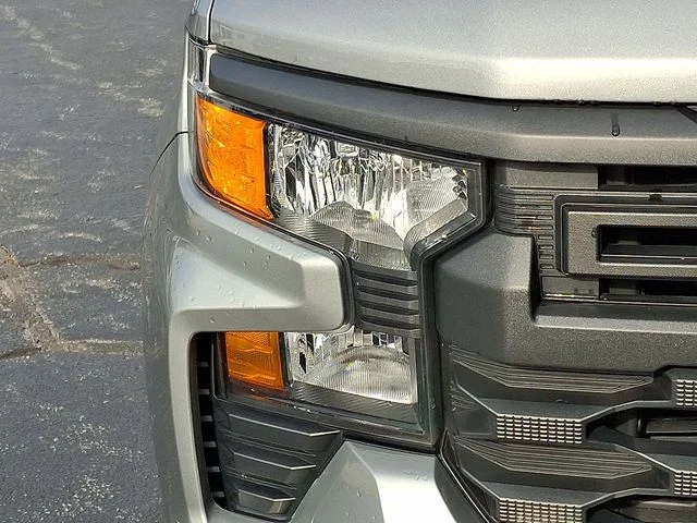Used 2024 Gray Chevrolet Custom image 9