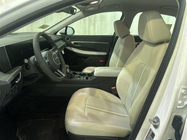 2026 Hyundai Sonata SE - Photo 13
