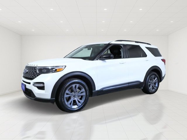 Certified Used 2023 White Ford XLT image 2