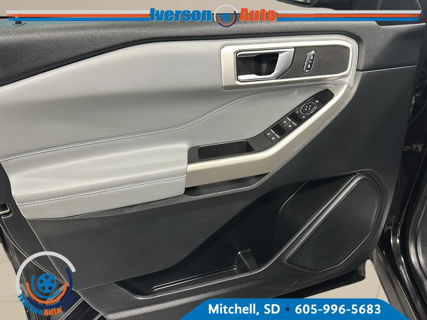 2022 Ford Explorer XLT - Photo 13