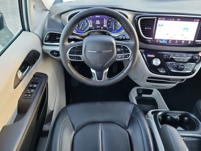 2024 Chrysler Pacifica Touring L - Photo 17
