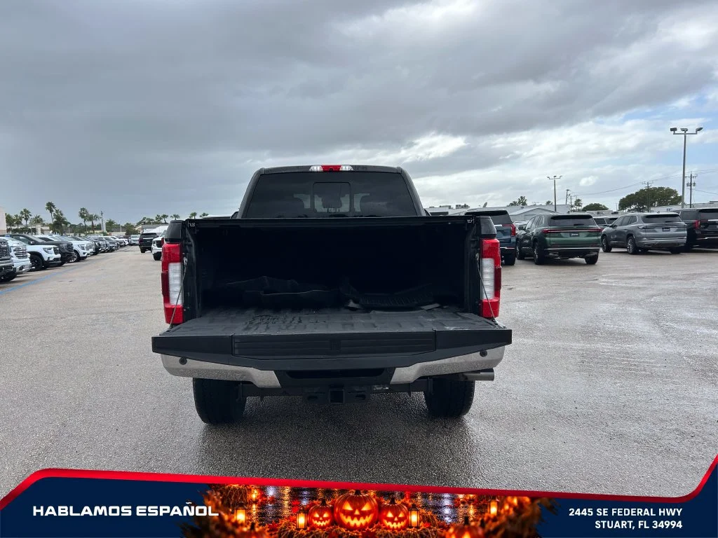 Used 2019  Ford XL image 15