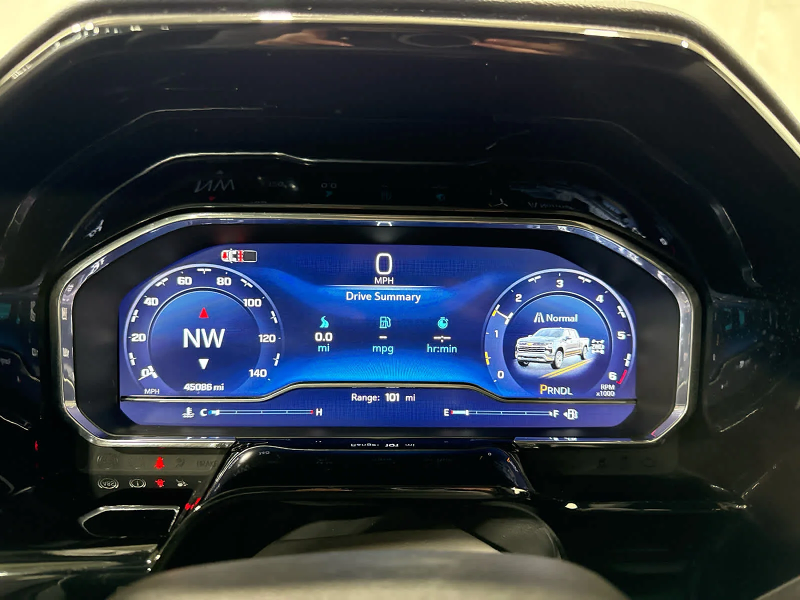 Used 2024 Sterling Gray Metallic Chevrolet LT image 24