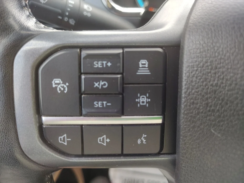 Used 2023 Oxford White Ford LARIAT image 17