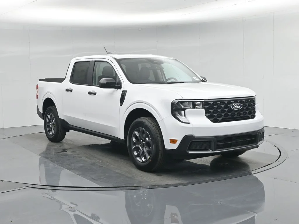 New 2026 Oxford White Ford XLT image 54