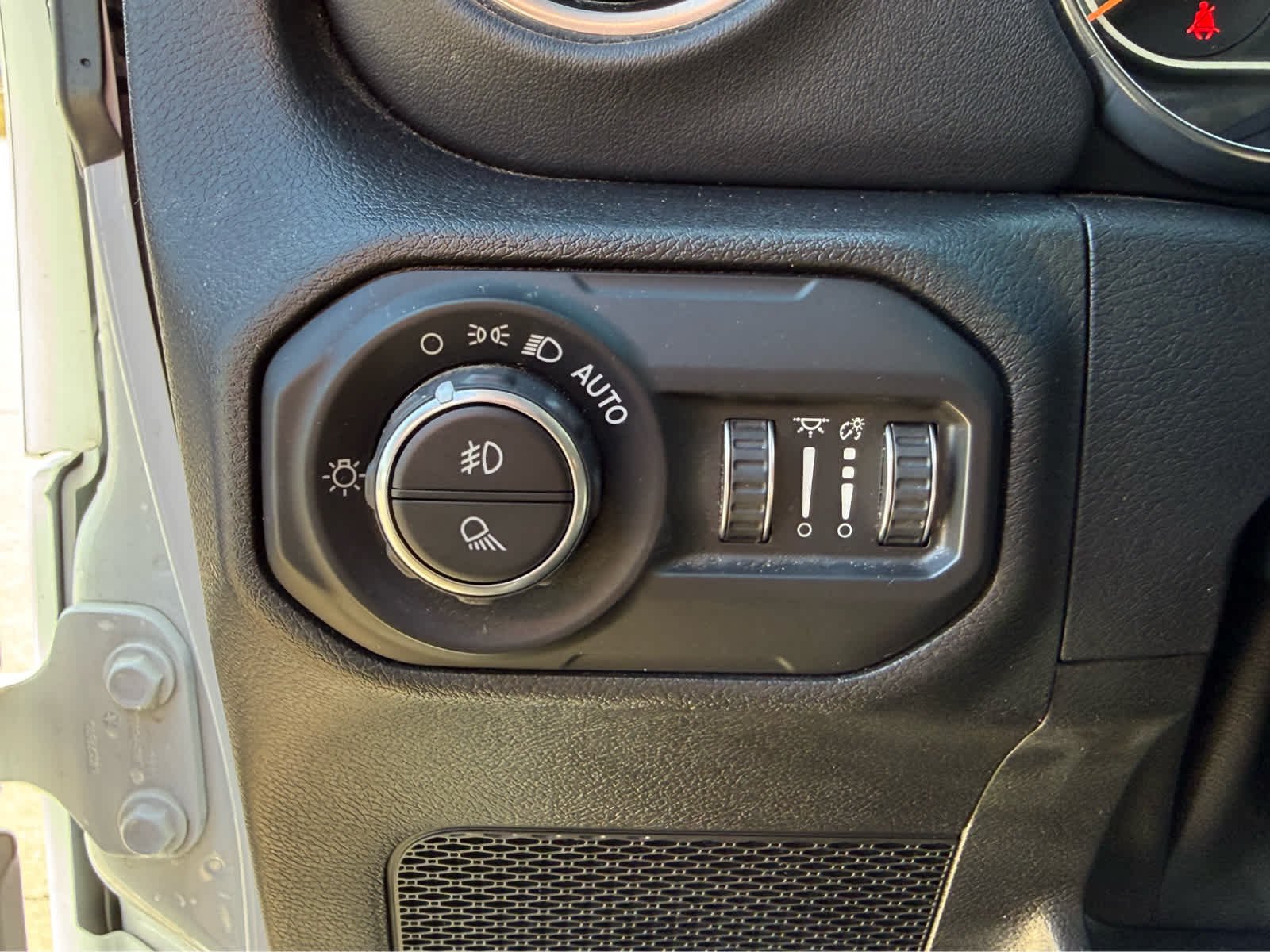 Used 2021 Bright White Clearcoat Jeep Overland image 18
