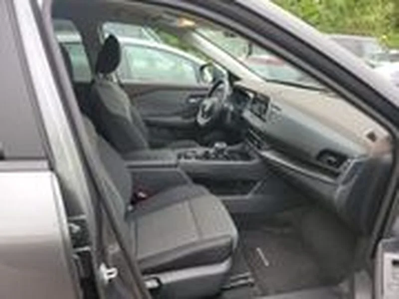 Used 2023 Gun Metallic Nissan SV image 6