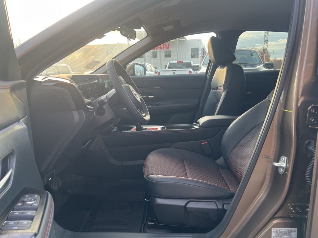 2025 Nissan Kicks SR AWD - Photo 12