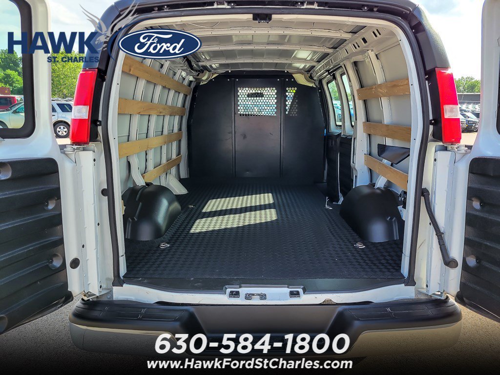 Used 2024 Summit White GMC CARGO image 15