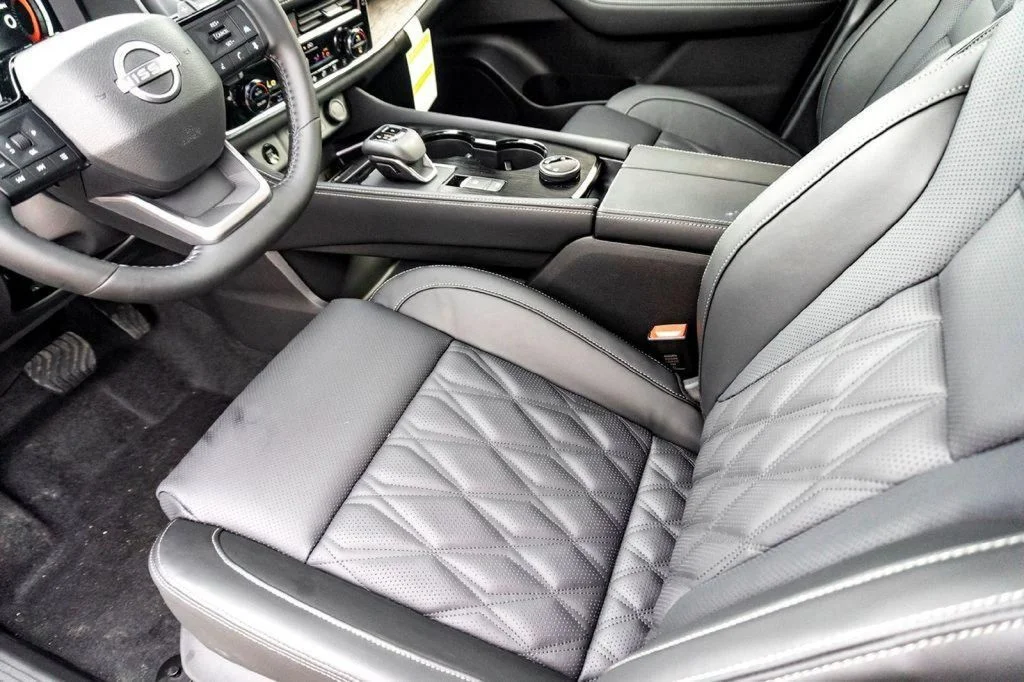 New 2026 White Nissan Platinum image 10