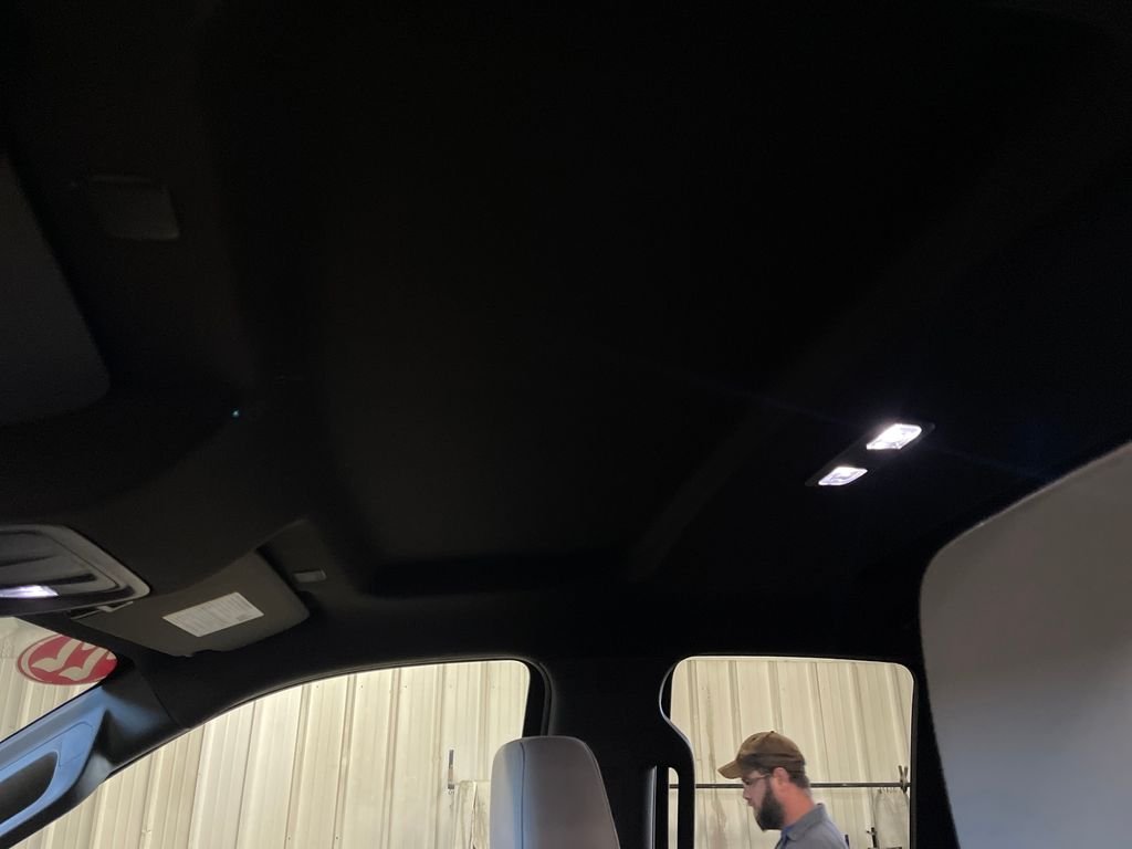 Used 2022 White GMC SLE image 13