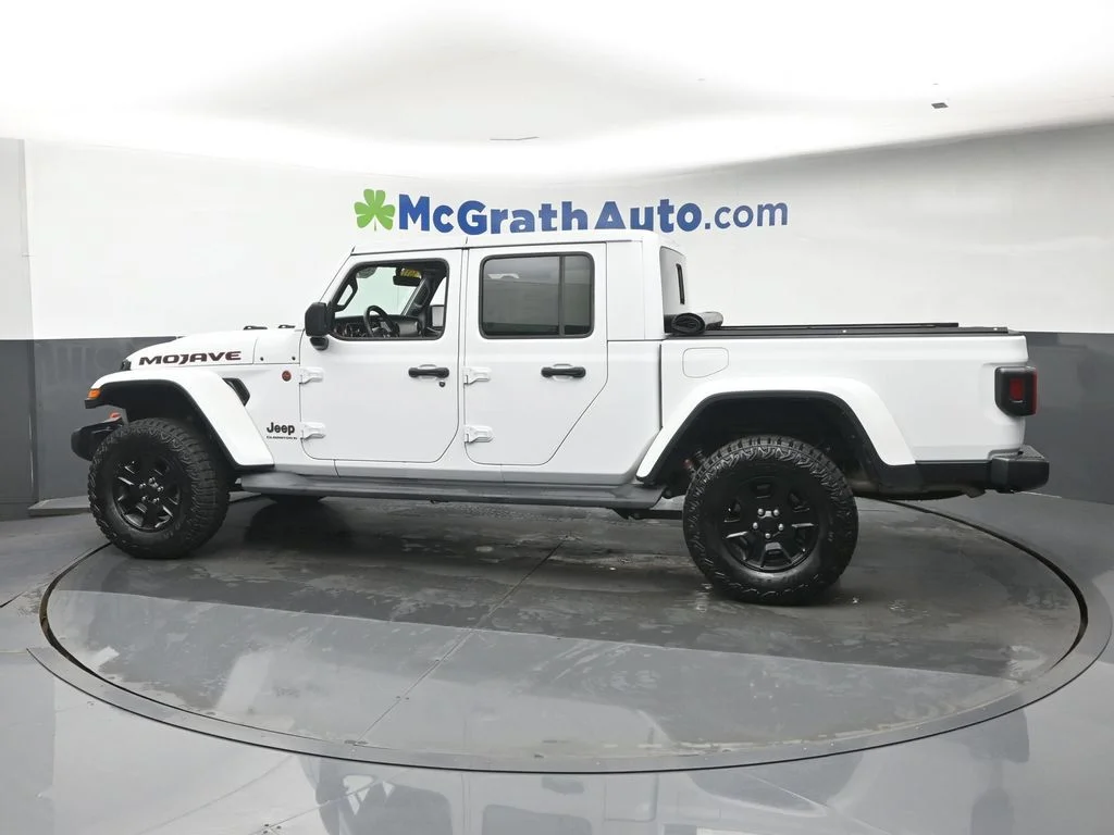 Used 2023 White Jeep Mojave image 21