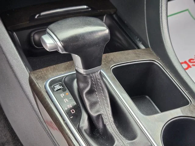 Used 2018 White Kia EX image 31