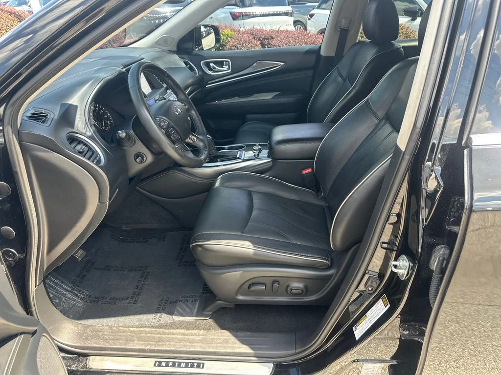 Used 2020 Black INFINITI LUXE image 9