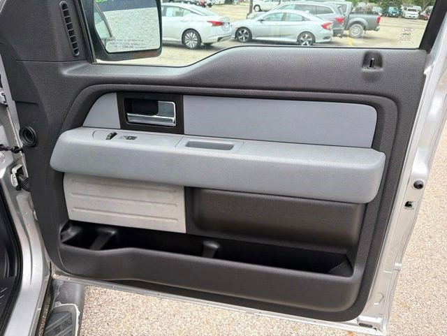 Used 2014 Ingot Silver Metallic Ford XLT image 17