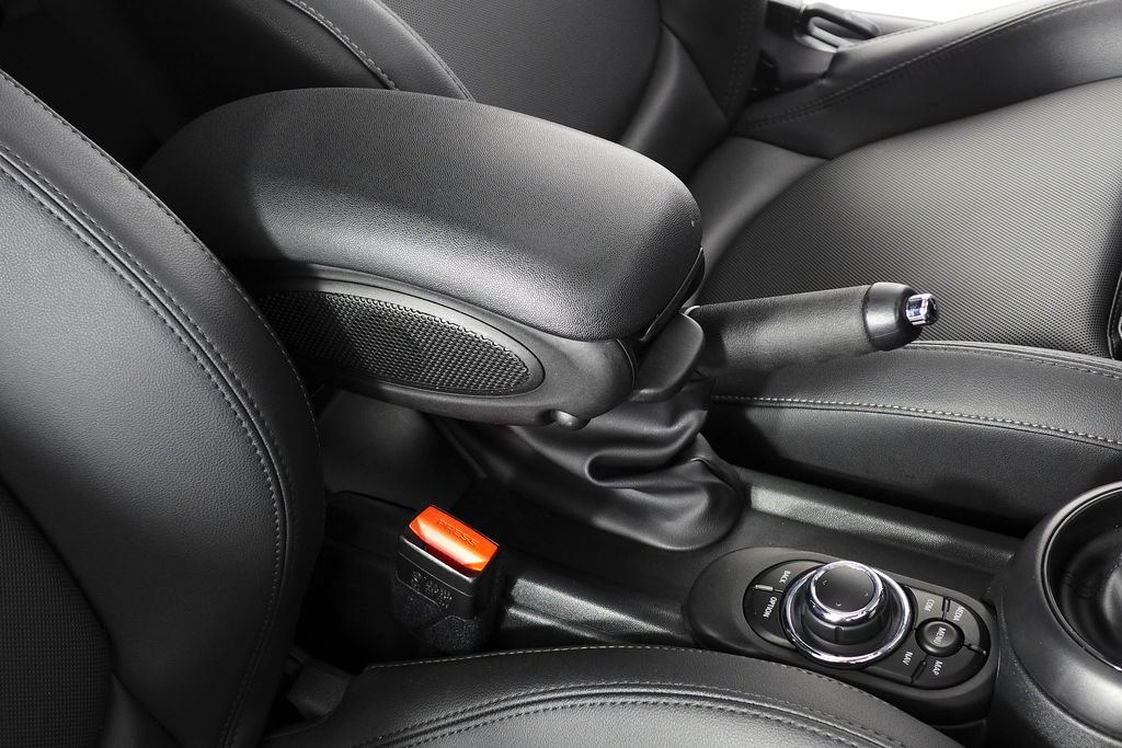Used 2024 Midnight Black MINI Signature image 17