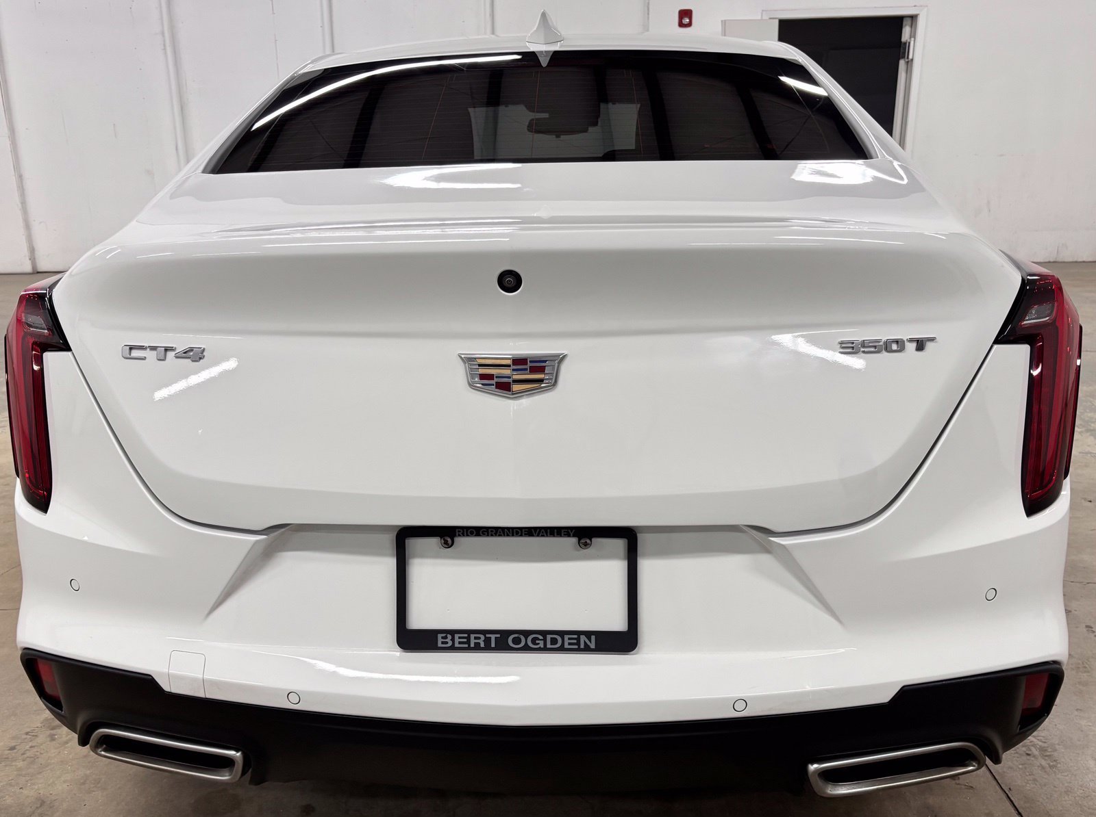 Used 2024 White Cadillac Luxury image 5
