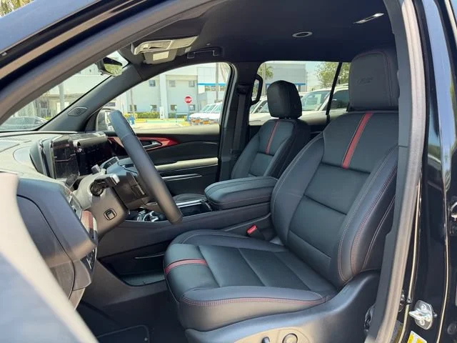 New 2026 Mosaic Black Metallic Chevrolet RS image 4