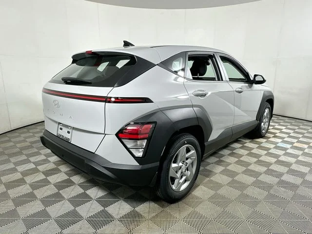 New 2026 Gray Hyundai SE image 3