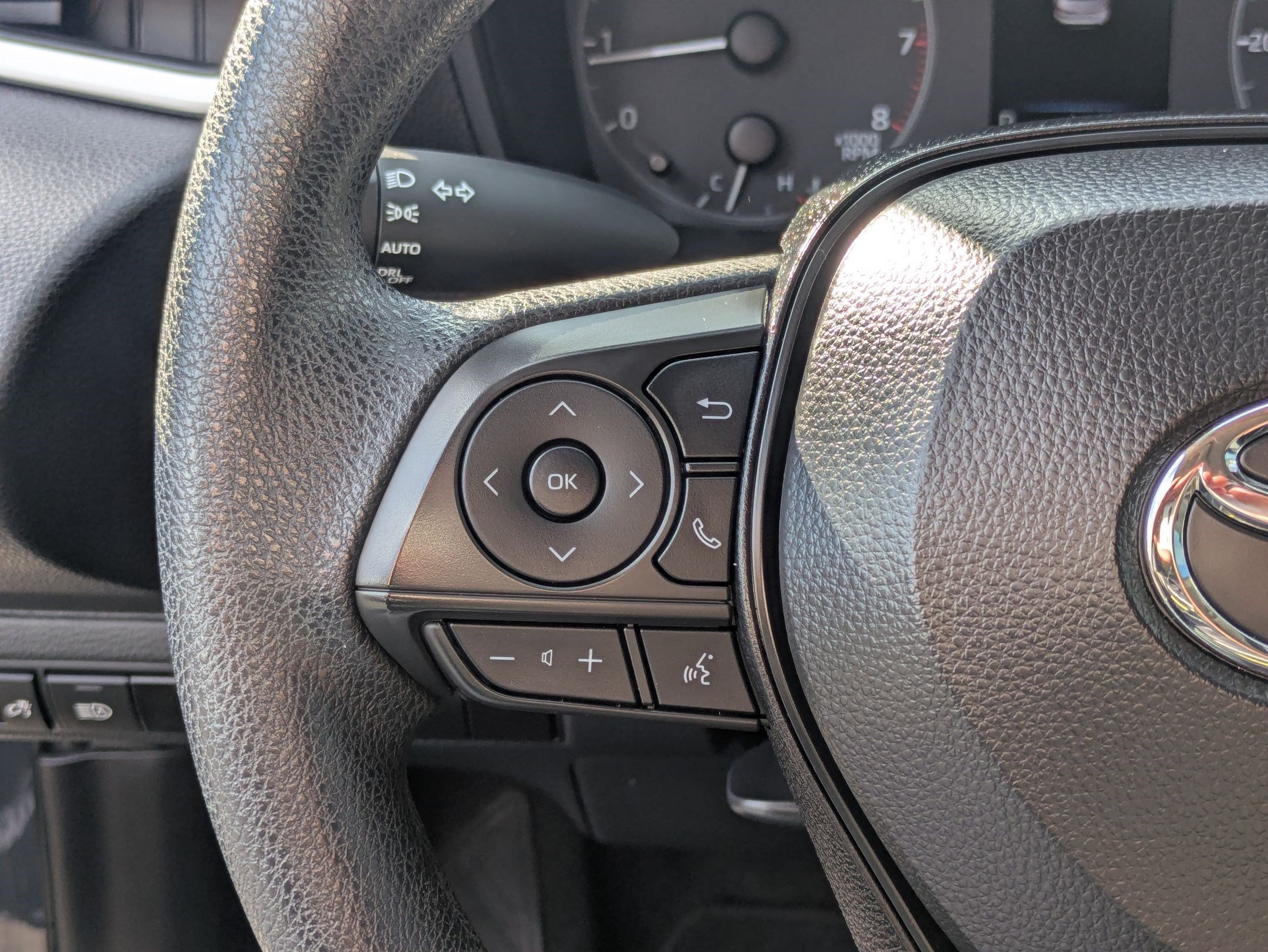 Used 2024 UNDERGROUND Toyota LE image 17