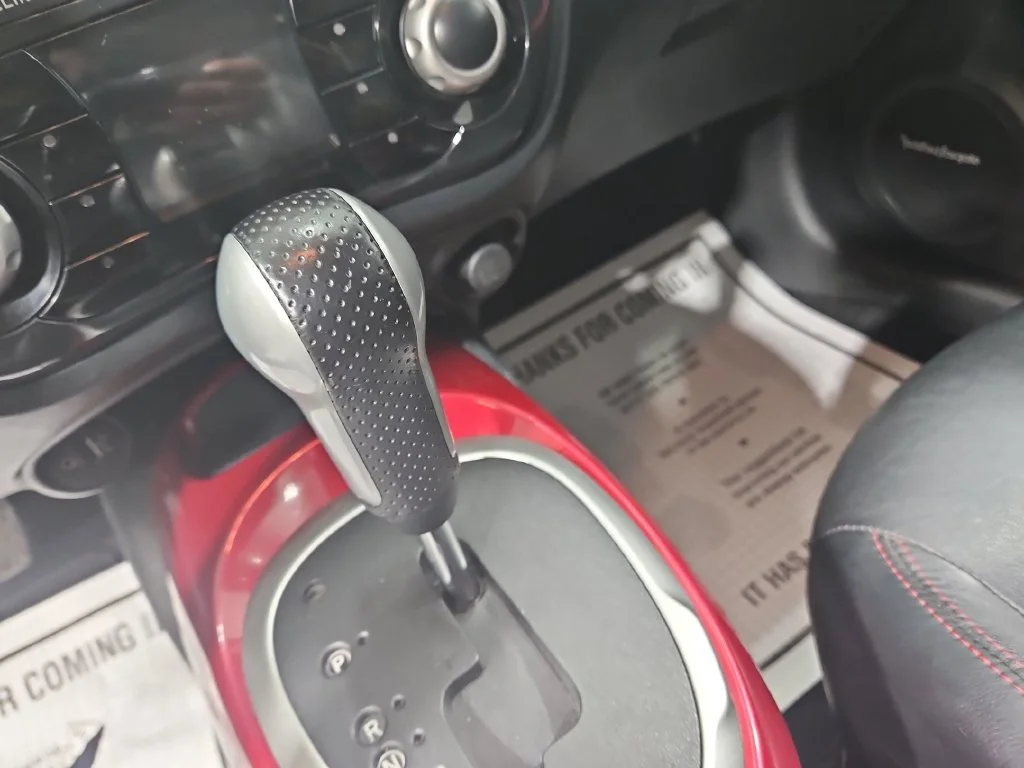 Used 2013 Red Nissan SL image 25