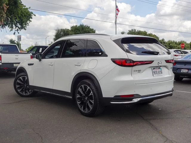 Used 2024 White Mazda Premium Plus image 9