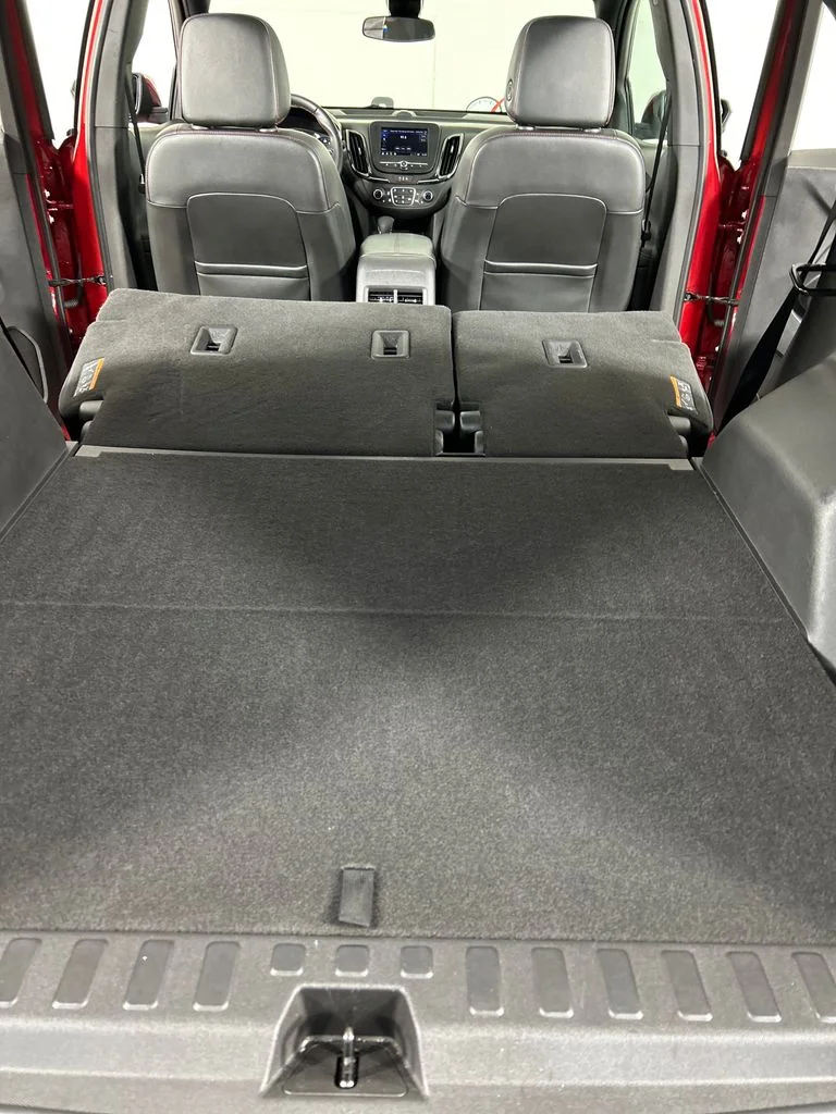Used 2023 Red Chevrolet RS image 21