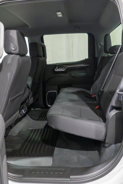 New 2026 Summit White Chevrolet LT (2FL) image 9
