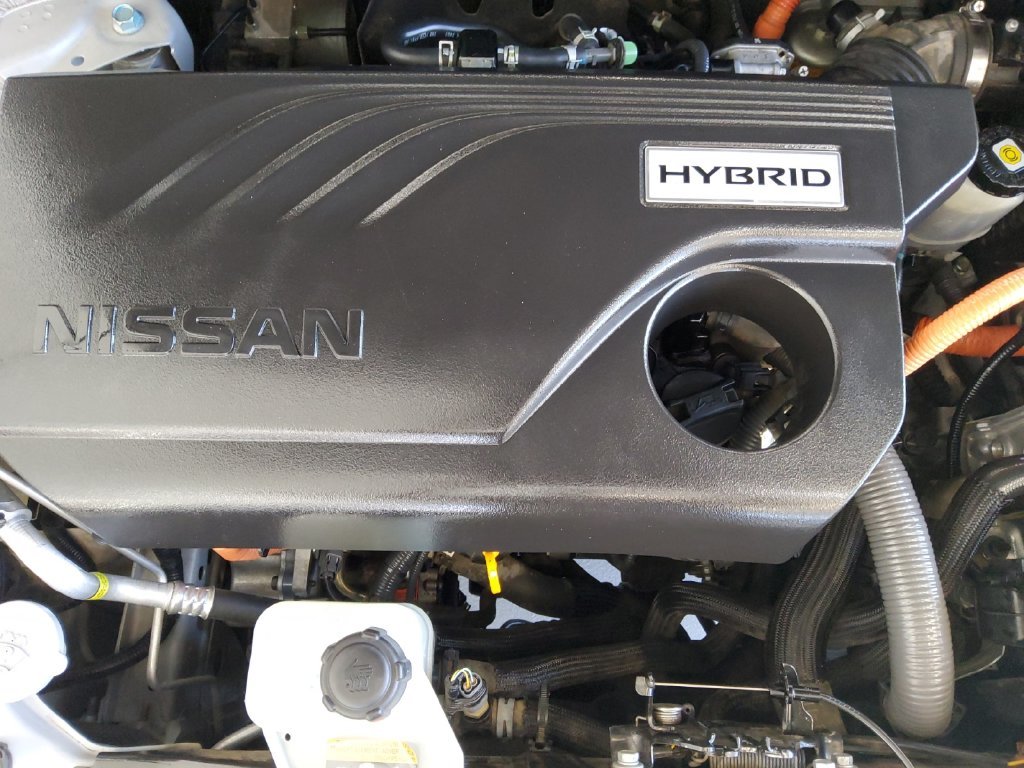 Used 2018 Silver Nissan Hybrid SV image 21