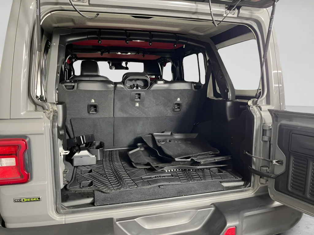 Used 2021 Gray Jeep Unlimited Rubicon image 14