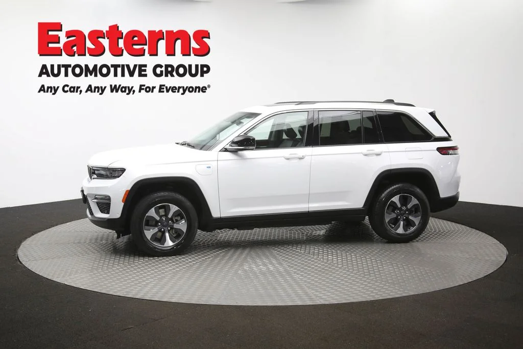 Used 2022 White Jeep 4xe image 63