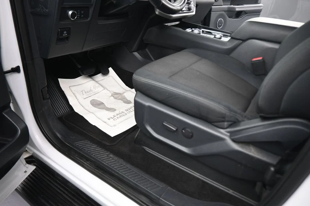 Used 2022 White Ford XL image 41