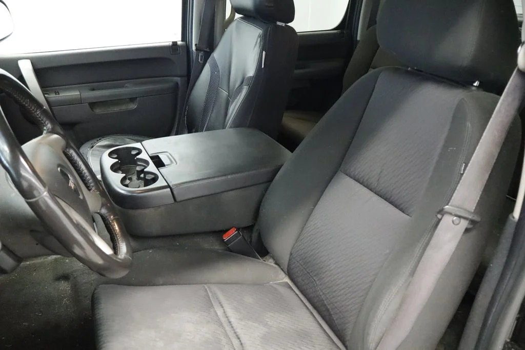 Used 2011 Black GMC SLE image 25