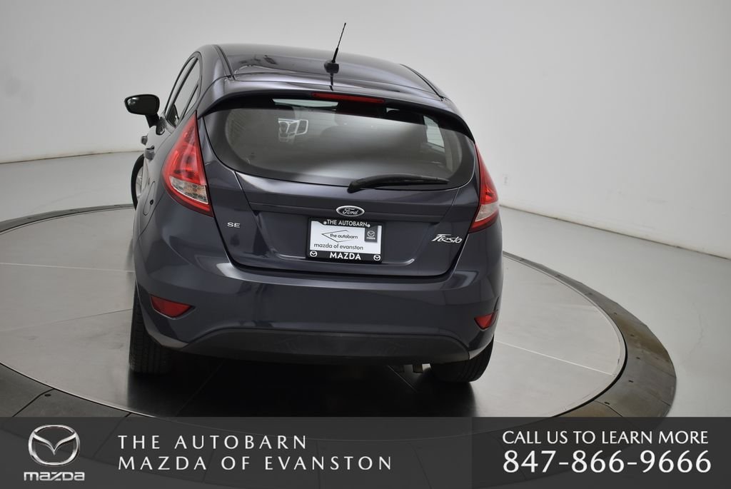 Used 2013 Gray Metallic Ford SE image 10
