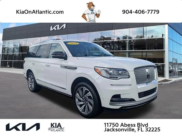2023 Lincoln Navigator Reserve 4WD's photo