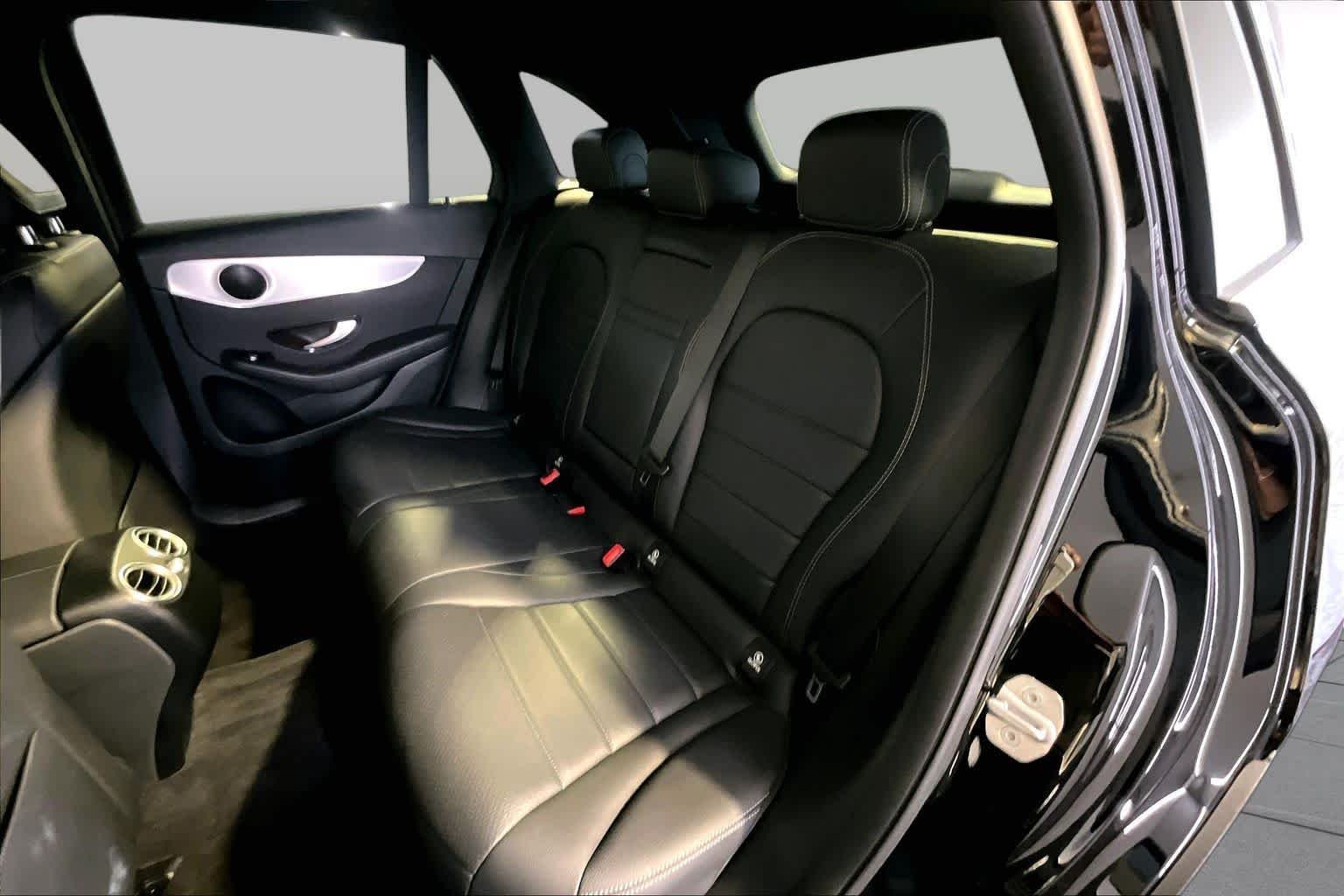 Used 2020 Black Mercedes-Benz GLC 300 image 21
