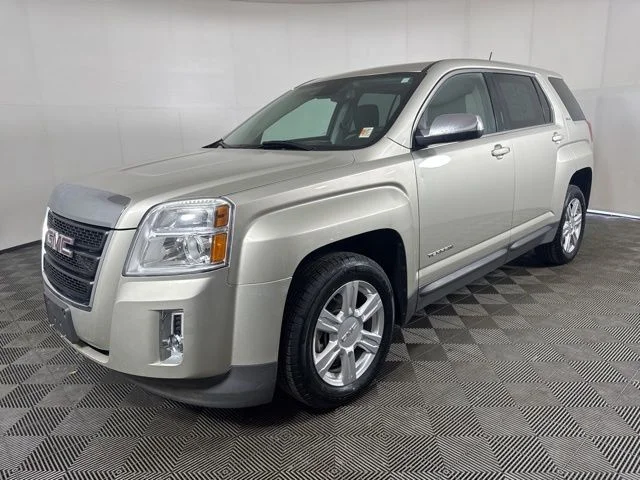 Used 2014 Champagne Silver Metallic GMC SLE-1 image 8