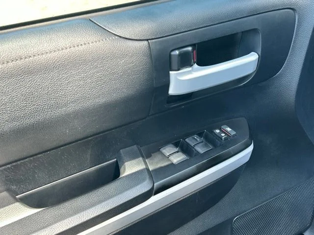 Used 2018 Gray Toyota SR5 image 26