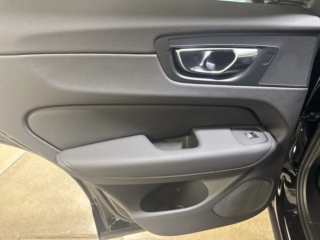 New 2026 Onyx Black Metallic Volvo T8 Ultra image 20