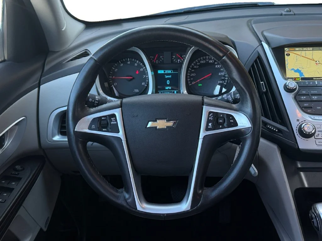 Used 2015 SUMMIT WHITE Chevrolet LT image 18