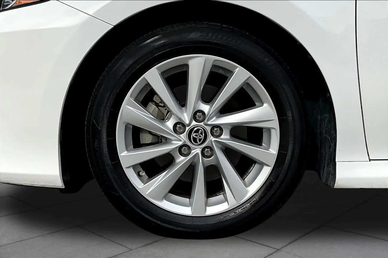 Used 2024 Ice Cap Toyota LE image 11