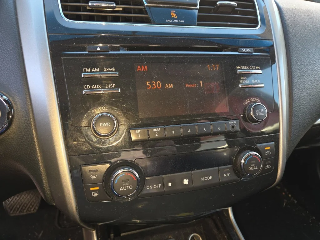 Used 2013 Black Nissan 2.5 SV image 12
