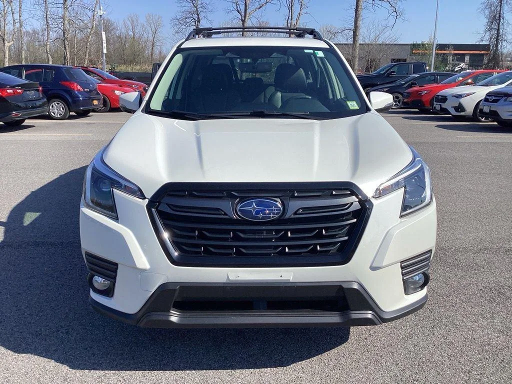 Used 2023 Crystal White Pearl Subaru Limited image 2
