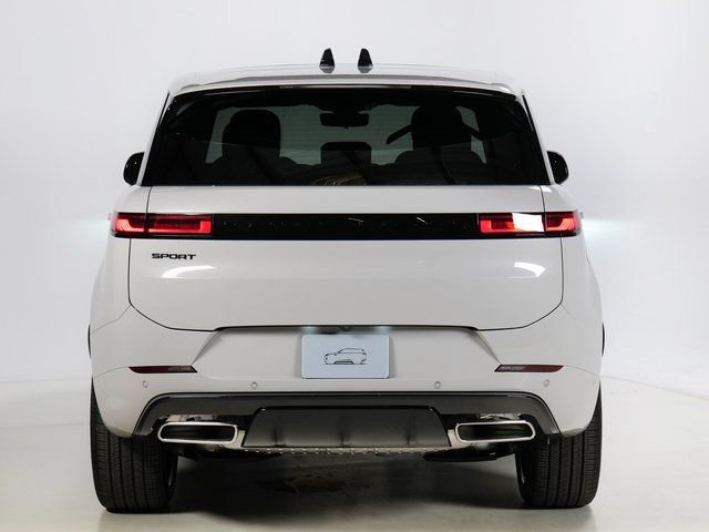 New 2026 Borasco Grey Land Rover Dynamic SE image 7