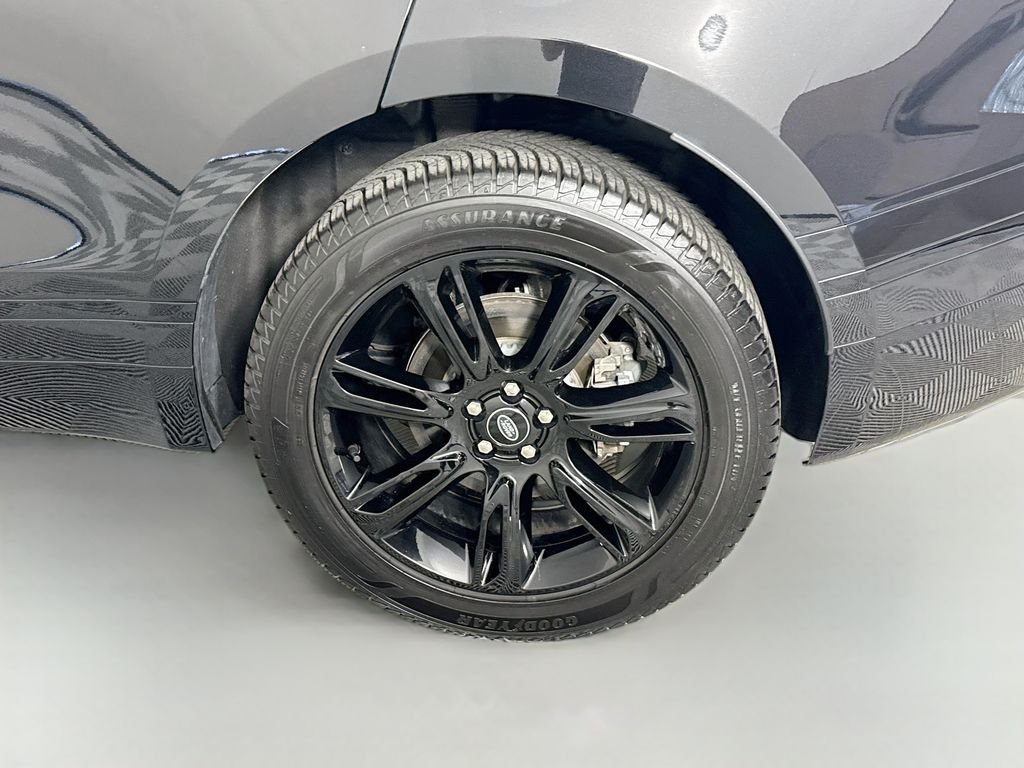 Used 2022 Black Land Rover P250 R-Dynamic S image 32