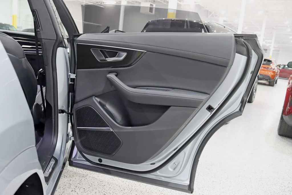 Used 2025 Silver Audi 55 Prestige image 40