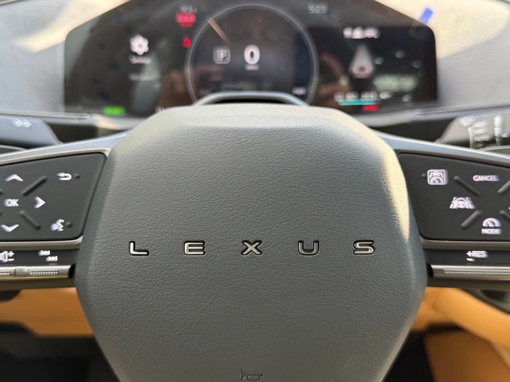 New 2026 Cloudburst Gray Lexus ES 350e LUXURY image 23