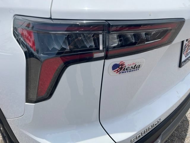 Used 2025 Summit White Chevrolet LT image 7