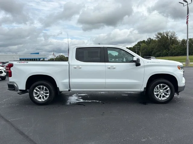 New 2026 Summit White Chevrolet LT image 9